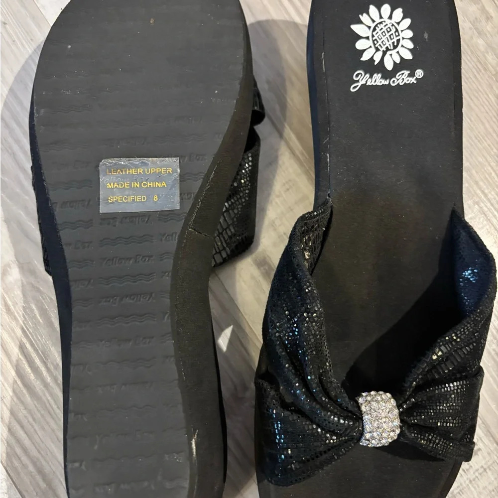 Yellow Box Black Sparkle Bow Sandals‎ - Picture 3 of 4